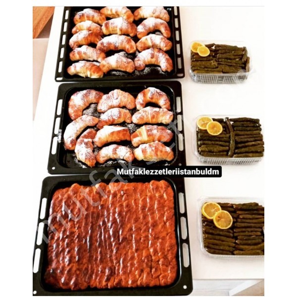 Kruvasan,zeytinyağlı sarma,haşhaşlı börek el açmasıdır