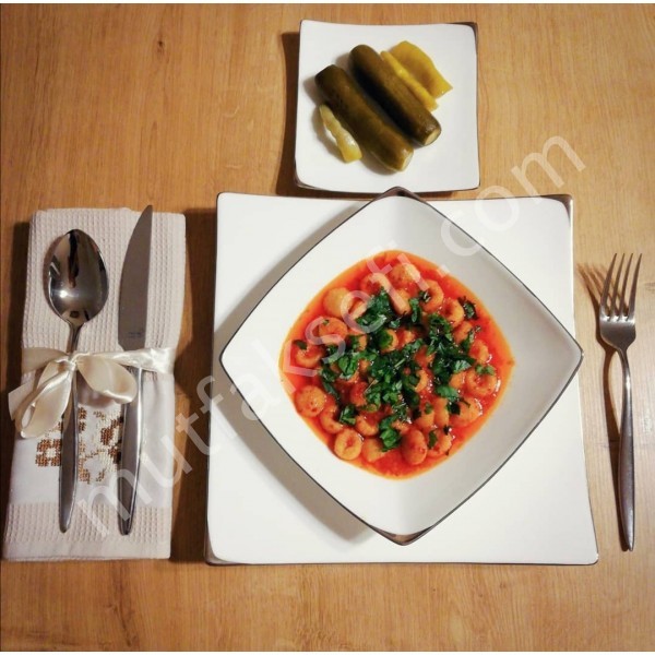 Sarımsaklı köfte (adana)