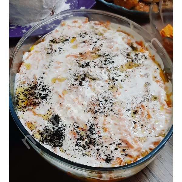 Patatesli havuçlu yoğurtlu salata