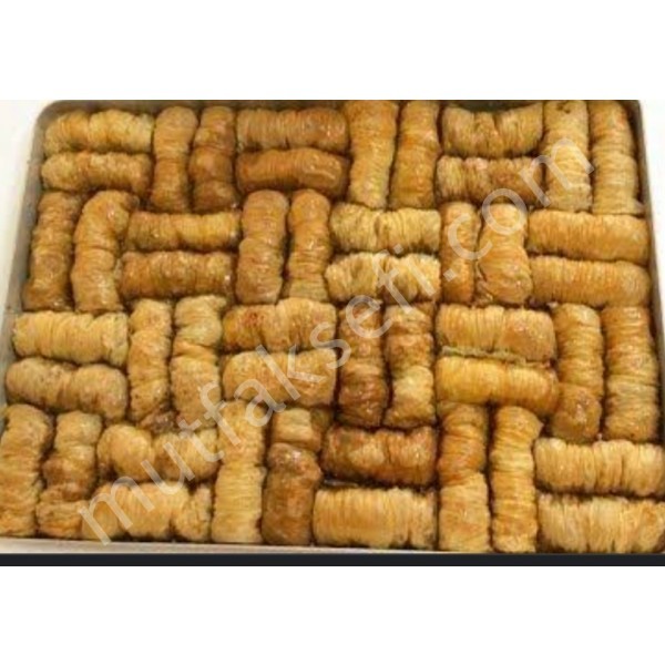 Kıyır kıyır ağızda dağılan ev baklavası burma baklava