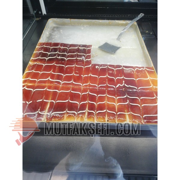 Karamelli Frambuazlı Triliçe